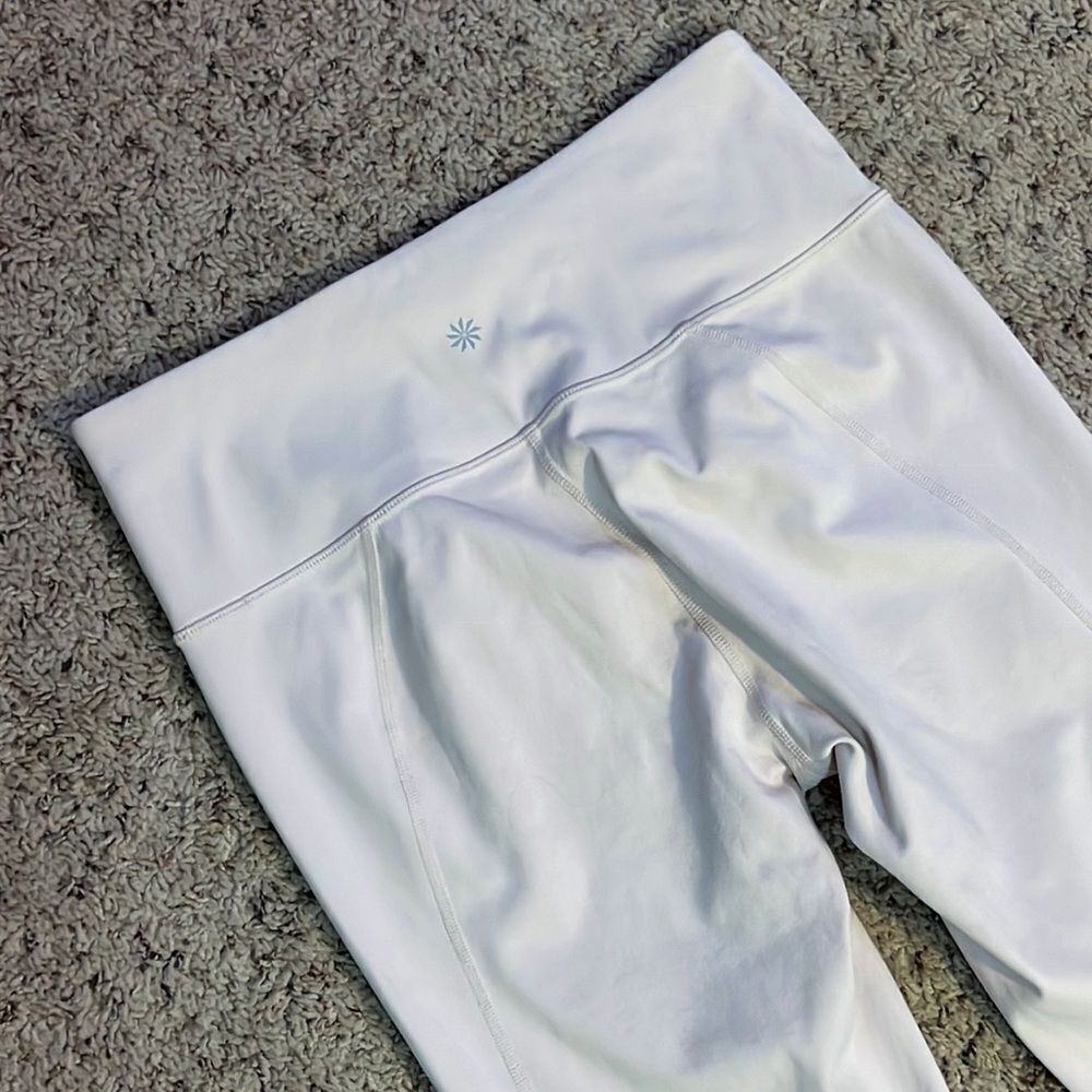EUC Athleta Pale Peach Colored Leggings (M) - Picture 5 of 12